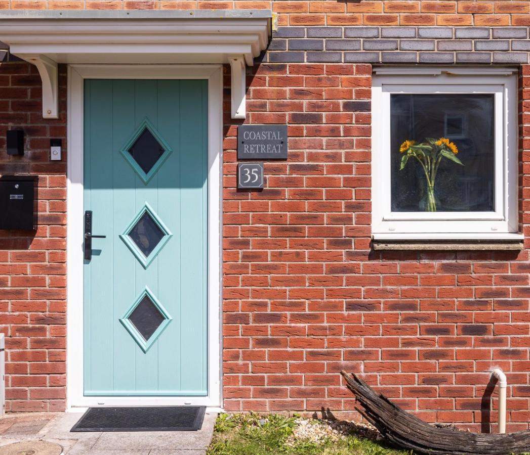 Вилла Coastal Retreat In Carmarthenshire Лланелли Экстерьер фото
