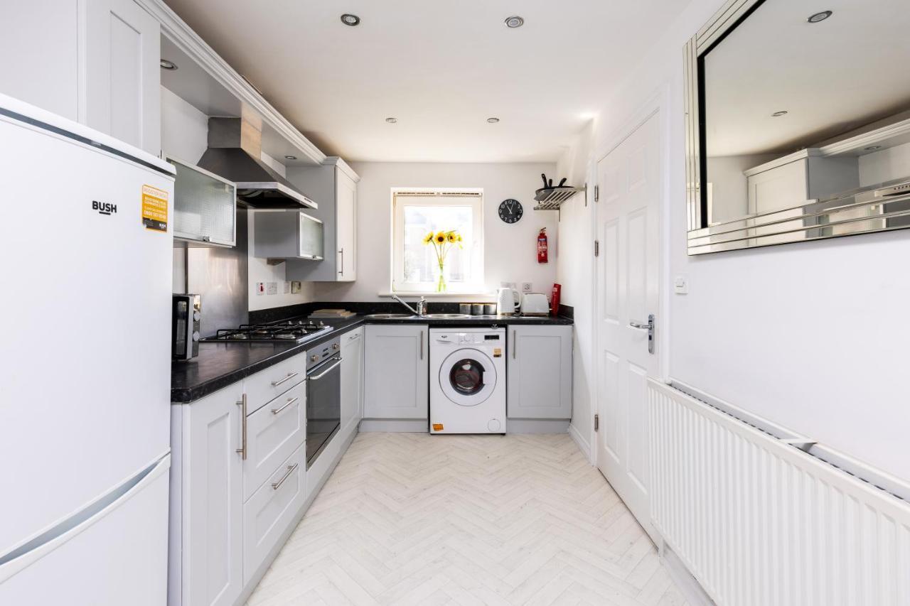 Вилла Coastal Retreat In Carmarthenshire Лланелли Экстерьер фото